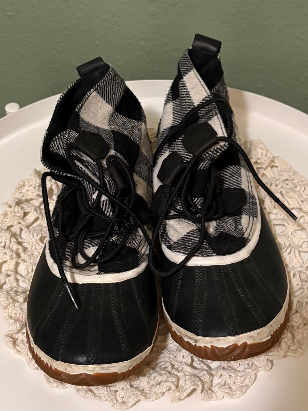 Sorel Black & White Plaid Lace-Up Ankle Duck Boots - Picture 4 of 6